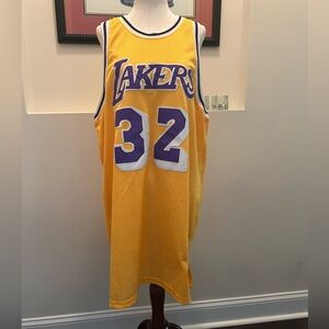 Mitchell & Ness NBA Vintage 1979-1980 Lakers Johnson 32 Jersey